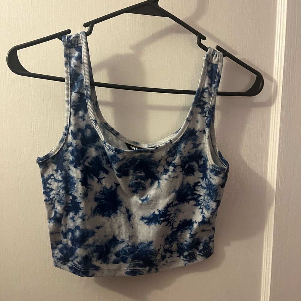 SHEIN Blue and White Tie-Dye Crop Top